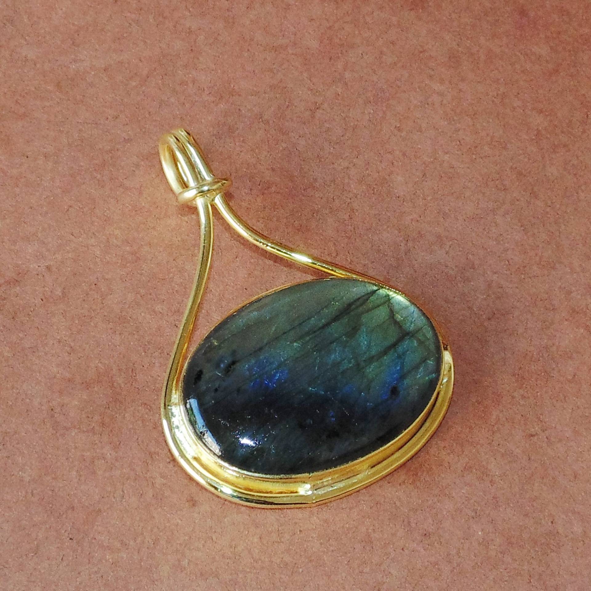 Handgefertigte Labradorit Anhänger 18K Vergoldeter Messing Edelstein Schmuck Für Frauen Handgefertigte Labradorit Anhänger 18K Vergoldeter Messing Edelstein Schmuck Für Frauen von Kundangemsjewelry