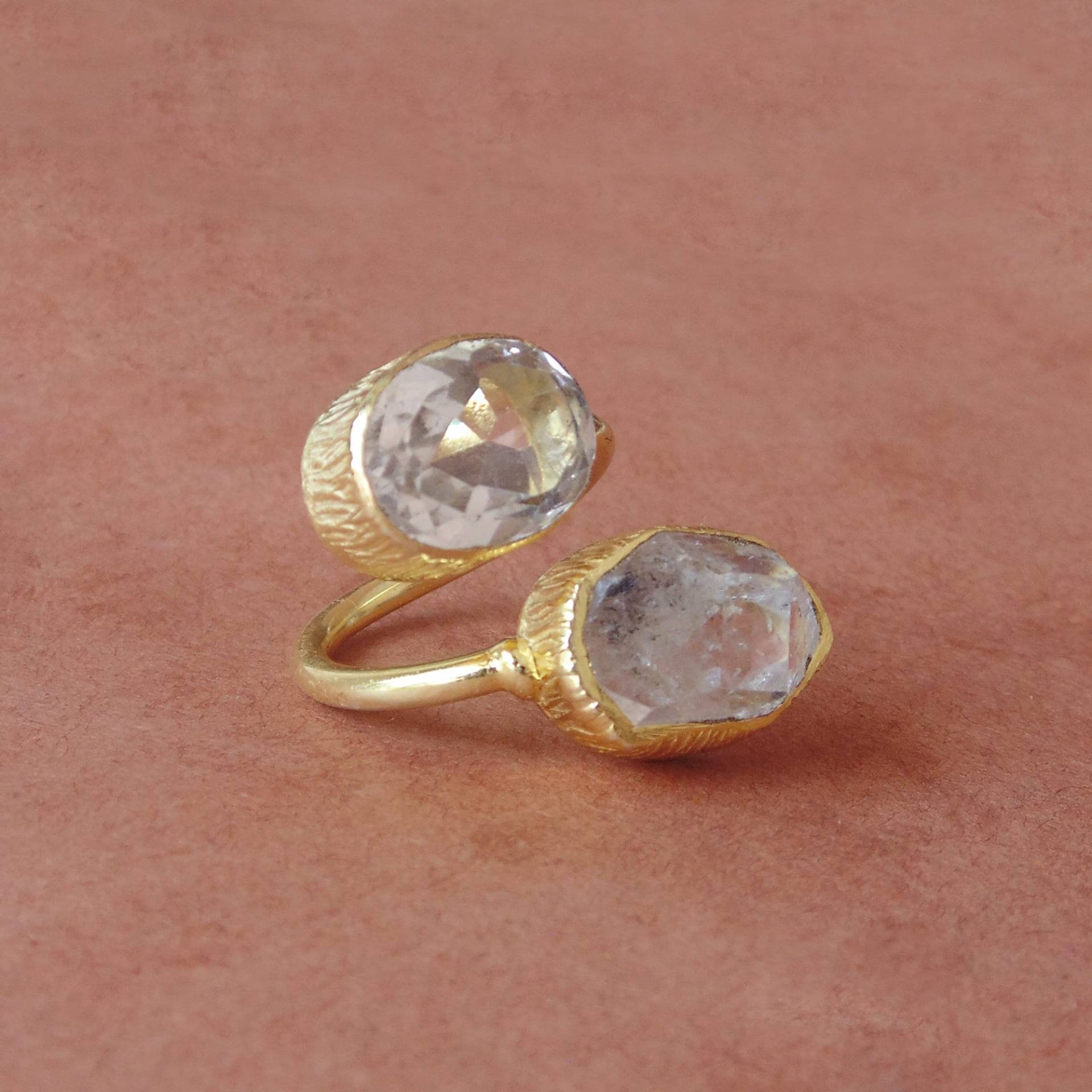 Herkimer Diamant & Quarz Ring 18K Vergoldeter Verstellbarer Messingring von Kundangemsjewelry