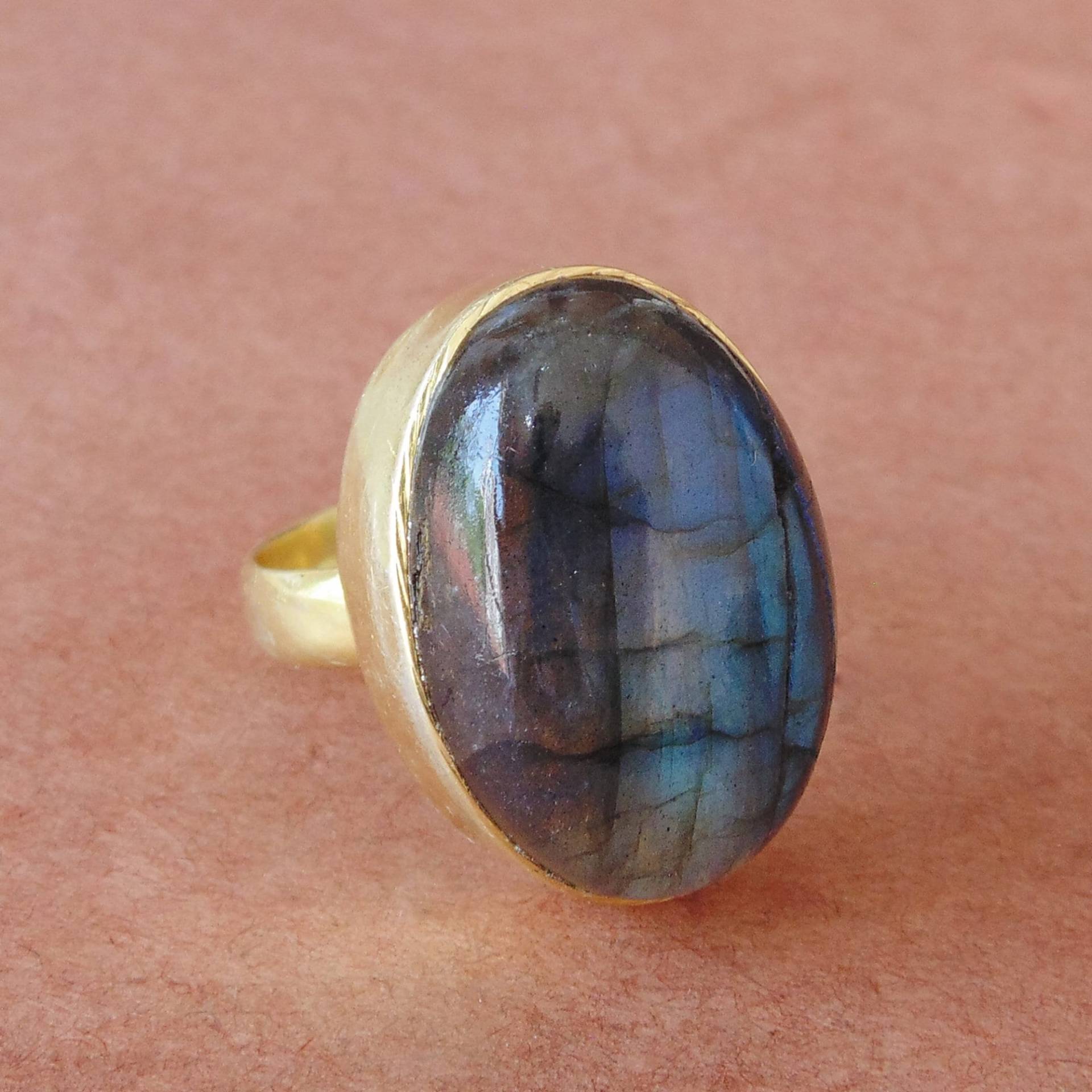 Natürlicher Labradorit Stein Statement Ring, Handgemachter Bedeutungsvoller Geschenk Schmuck Für Frauen Natürlicher Labradorit Stein Statement Ring, Handgemachter Bedeutungsvoller Geschenk Schmuck Für Frauen von Kundangemsjewelry