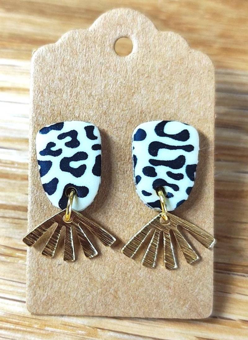 Handgemachte Statement Ohrringe Leopard Muster - Polymer Clay Ohrhänger Vanillegelb Schwarz Mit Gold Fimo Geschenk Für Sie Handgemachte Statement Ohrringe Leopard Muster - Polymer Clay Ohrhänger Vanillegelb Schwarz Mit Gold Fimo Geschenk Für Sie von KunstLaserkatze