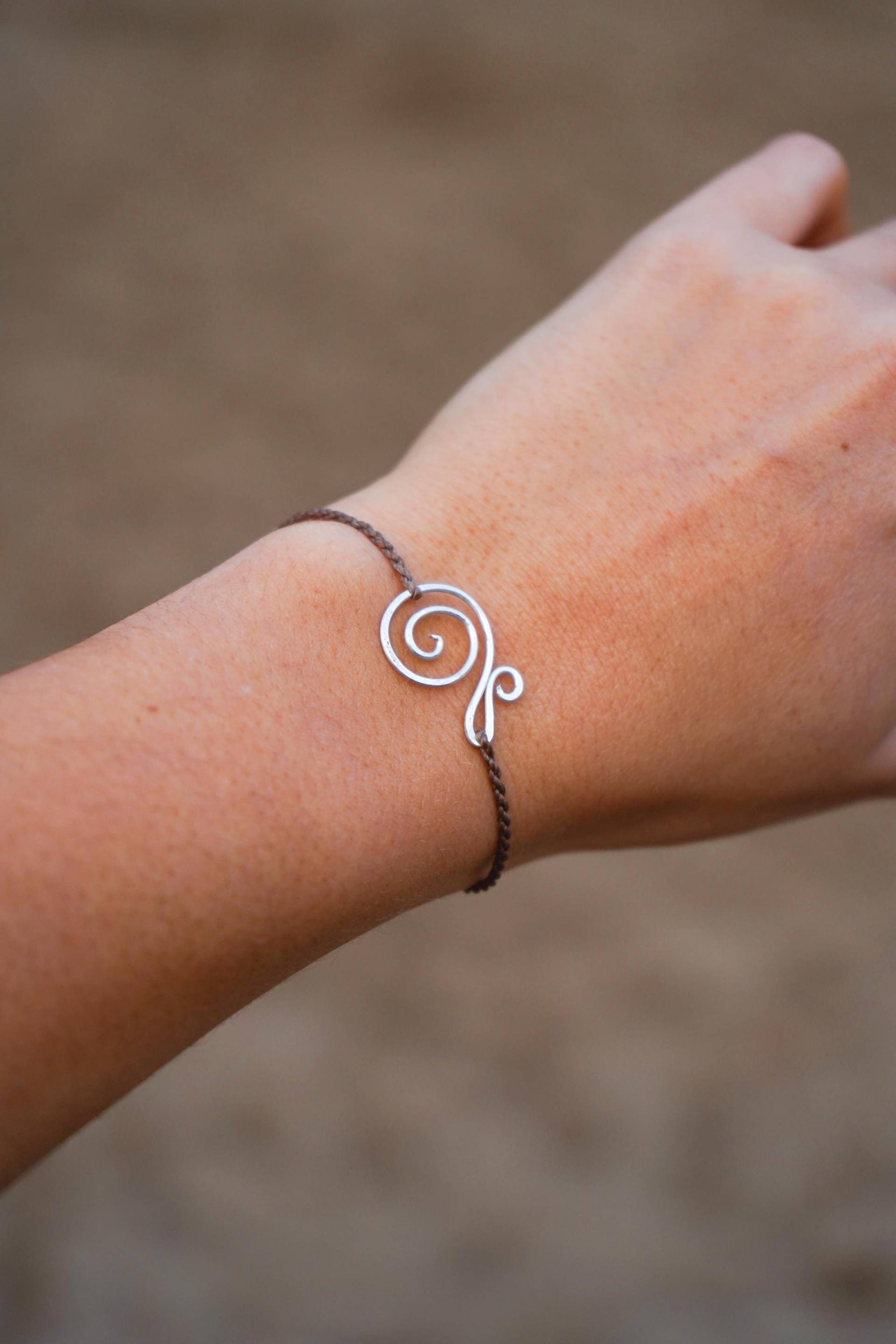 Armband "Amila" Silber 925 Spirale Makramee Boho Schmuck Draht Filigran Boho Natur Sommer Fein Sonne Bohemian Hippie Meer Ethno Earthy von KunstUndMunter