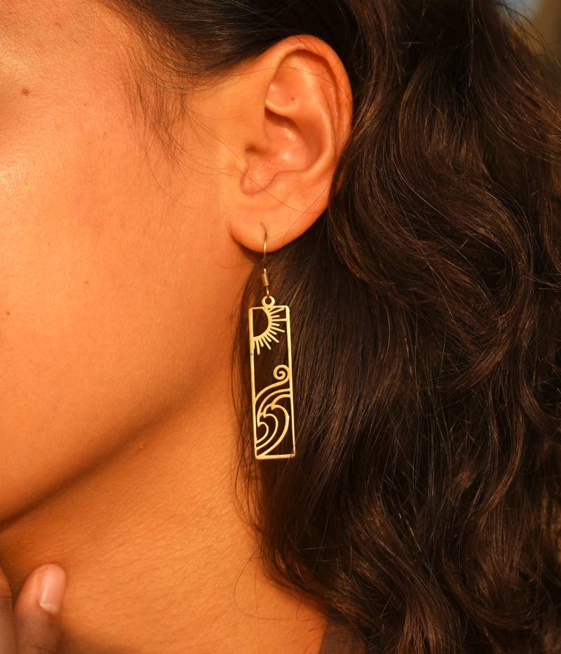 Ohrringe "Malyn" Filigran Gold Boho Messing Lasercut Sonne Welle Hippie Makramee Fein Sommer Schmuck Goldschmuck Earthy Strand Ethno Natur von KunstUndMunter