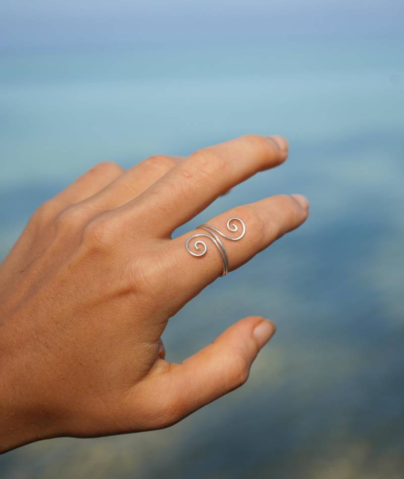 Ring "Kyra" Silber 925 Spirale Unisex Verstellbar Messing Echtsilber Boho Filigran Draht Handmade Fingerring Bohemian Geschenk Schmuck von KunstUndMunter