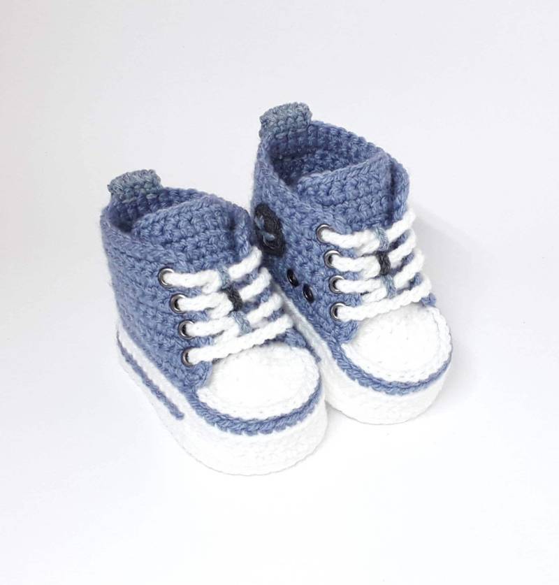 Airforce-Blau Babyschuhe Gehäkelt Gehäkelte Baby Schuhe | Sneaker, Sportschuhe, Turnschuhe Verschiedene Farben & Größen, Mit Ösenschnürung von KunstWollwerk