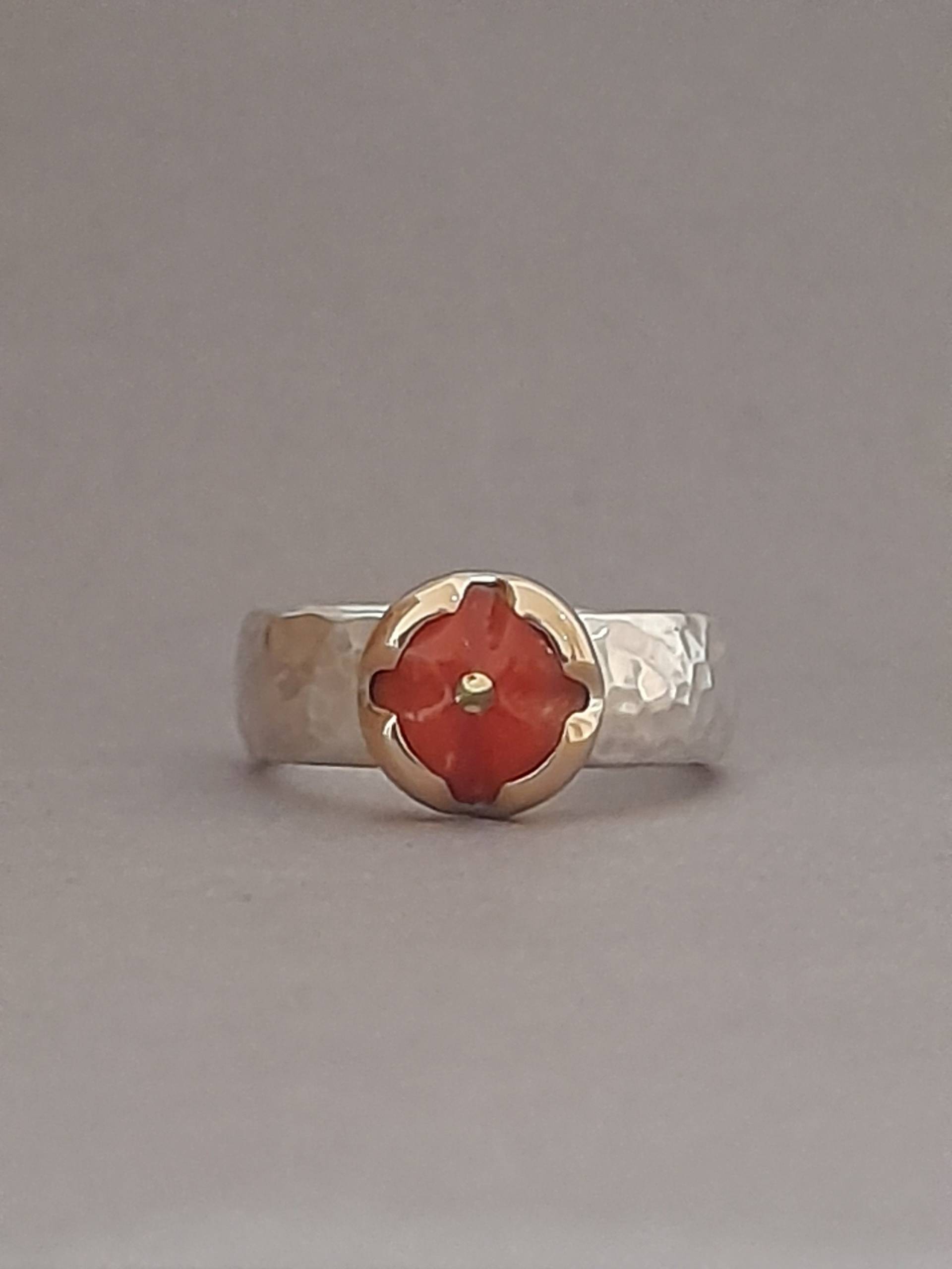Koralle Ring, Ring Koralle, Korallenring, Korallering, Mittelmeer Gemme, Gemmenring, Intaglio, Gemme Gravierte von Kunstgoldschmiede