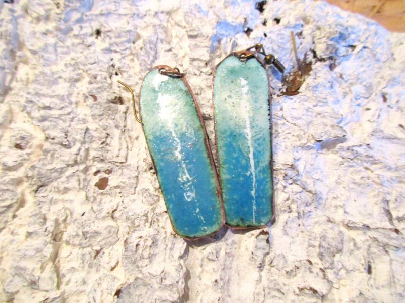 Handgearbeitete Ohrhänger Rechteck Blau-Weiß No.319 Emaille Auf Kupfer Handarbeit Unikat Emailliert von KunsthaeuschenDeling