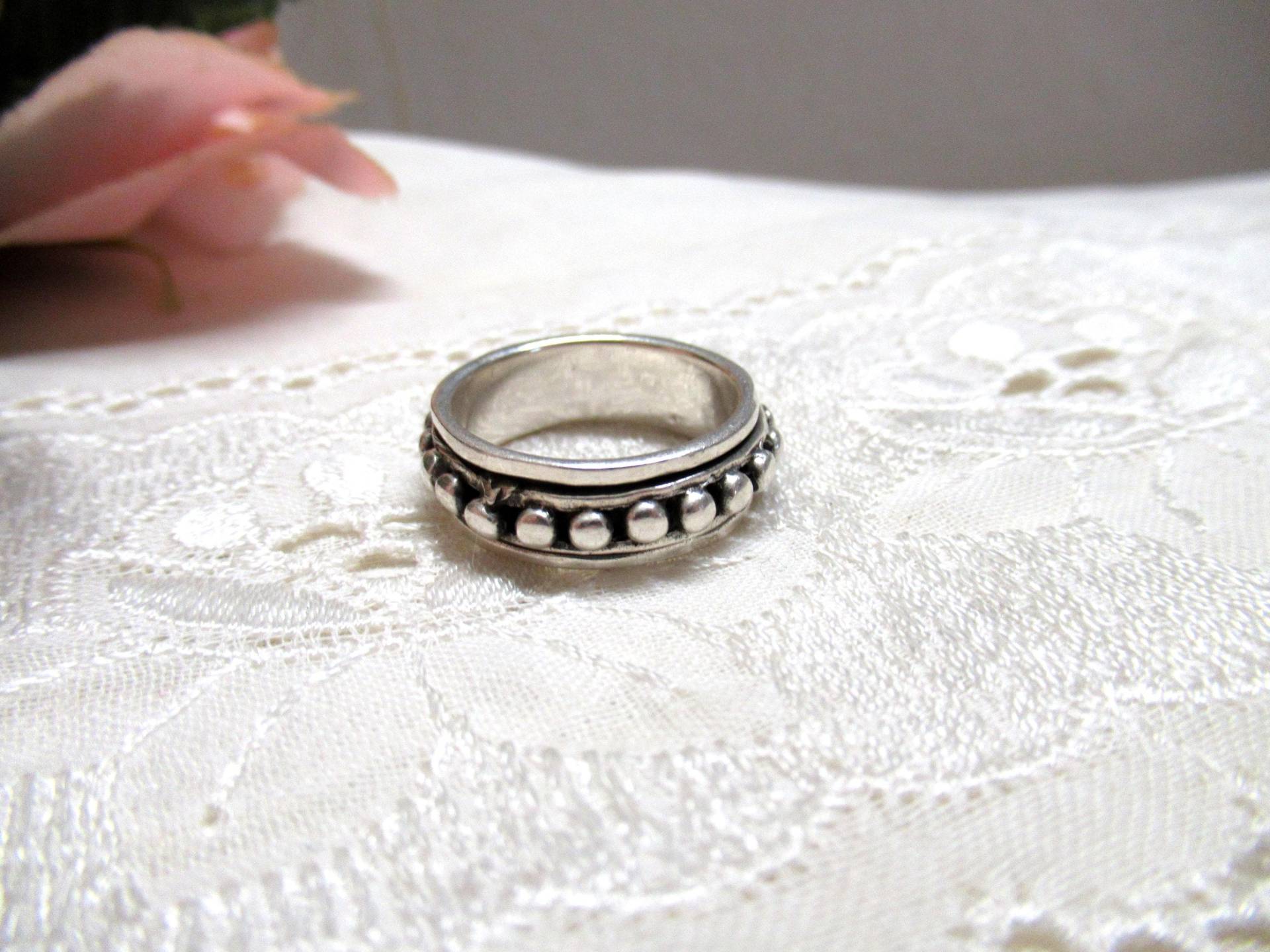 Massiver Moderner Silberring 925 Mit Kügelchen Teilweise Geschwärzt Bandring 18 Mm 57 Ring Silber Muster Damenring Herrenring von KunsthaeuschenDeling