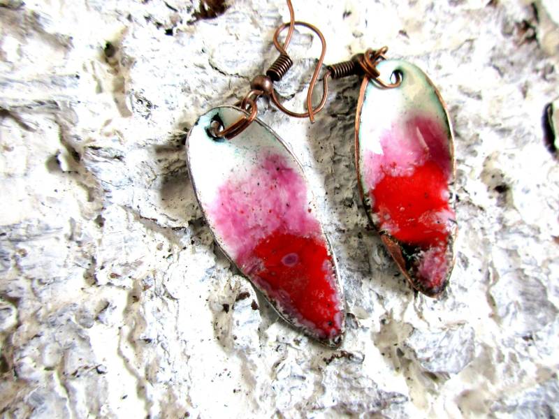 Ohrringe Aus Emaille No.281 Blatt Neue Serie "Krakelee - Nur Pink " Krakelierende Emaillefarben von KunsthaeuschenDeling