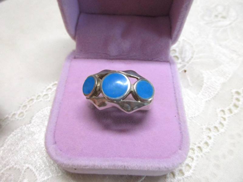 Toller Vintage Silberring Modernistisch Mit Blauen Türkis Steinen Trilogie Größe 61 19, 4 Mm Damenring Geschenk Toller Vintage Silberring Modernistisch Mit Blauen Türkis Steinen Trilogie Größe 61 19, 4 Mm Damenring Geschenk von KunsthaeuschenDeling