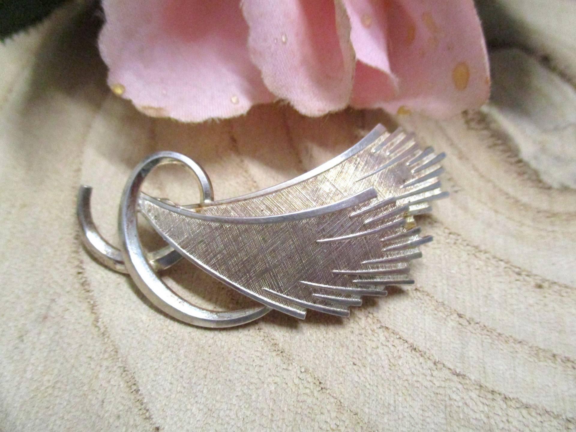 Wunderschöne Silberbrosche Vintage Brosche Abstrakte Blattform Poliert + Mattiert, 5 cm X 2, 1 Wunderschöne Silberbrosche Vintage Brosche Abstrakte Blattform Poliert + Mattiert, 5 cm X 2, 1 von KunsthaeuschenDeling