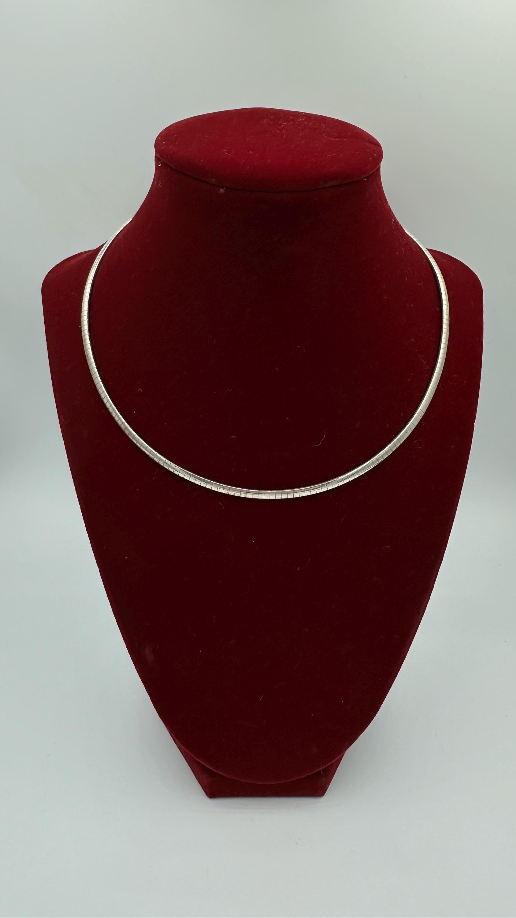 Eleganter Halsreif Aus Silber Eleganter Halsreif Aus Silber von KunsthandelBursch