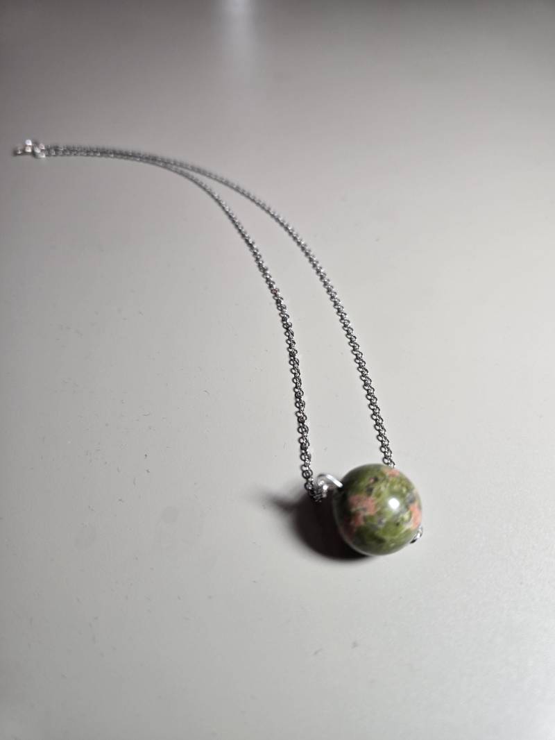 Sehr Schlichte Halskette Mit Achat Perle Sehr Schlichte Halskette Mit Achat Perle von KunsthausLoewenzunft