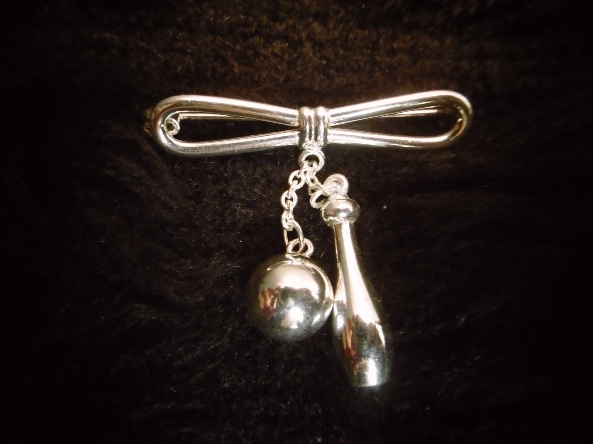 Außergewöhnliche Brosche Mit Kegel+Kugel, 835Er Silber, Top Verarbeitung Außergewöhnliche Brosche Mit Kegel+Kugel, 835Er Silber, Top Verarbeitung von KunstundSchund