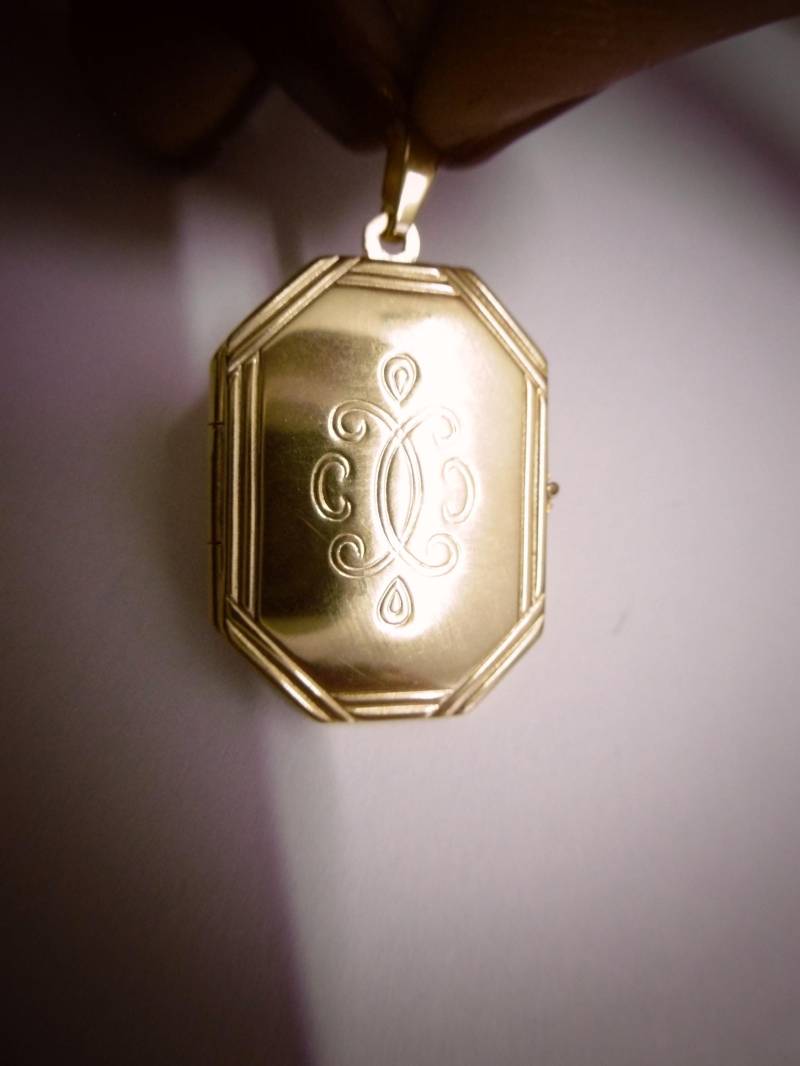 Bezauberndes Medaillon Aus 333Er Gold Mit Ornament-Gravur | Eb von KunstundSchund