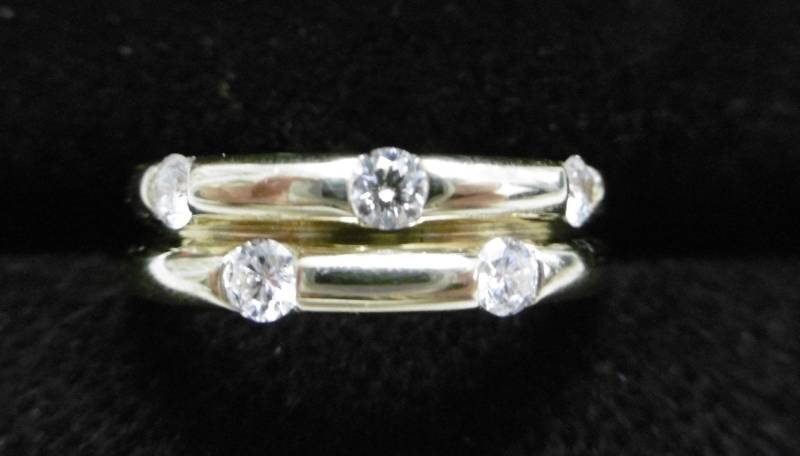 Damenring Gold Mit 5 Brillianten Damenring Gold Mit 5 Brillianten von KunstundSchund