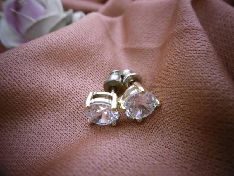 Wunderschöne Ohrstecker Aus 925Er Silber, Vergoldet Mit Grossem Zirkonia von KunstundSchund