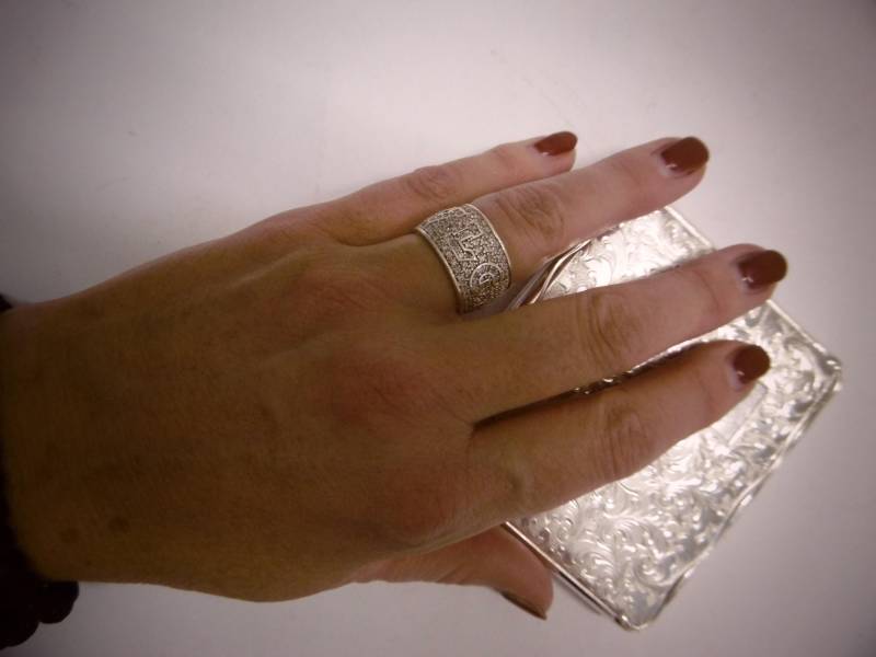 Wunderschöner Und Außergewöhnlicher Ring Von Bulgari, Zirkoniabesetzt von KunstundSchund