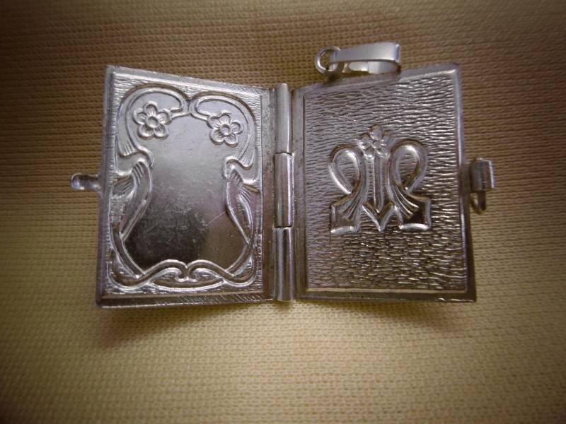 Zauberhafter Anhänger , Versilbert von KunstundSchund