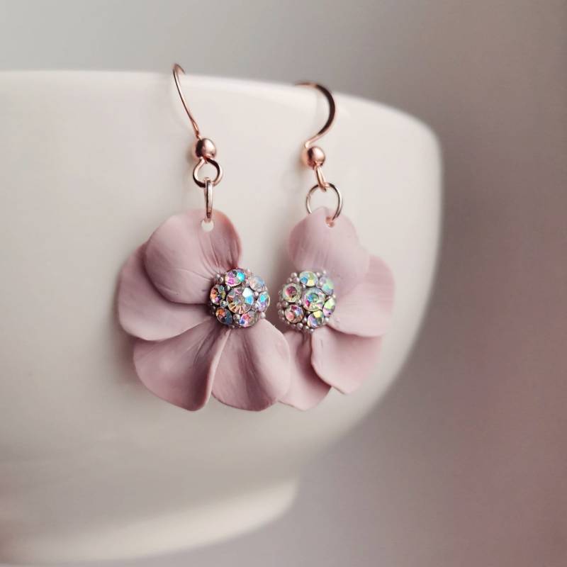 Rosa Blüten Ohrringe, Blumenohrringe, Flower, Handmadeschmuck, Geschenk, Nickelfrei, Rose Vergoldet, Festival Schmuck Rosa Blüten Ohrringe, Blumenohrringe, Flower, Handmadeschmuck, Geschenk, Nickelfrei, Rose Vergoldet, Festival Schmuck von KunstvollMalerei