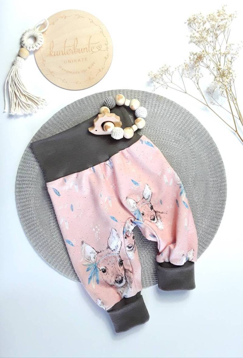 Baby Pumphose Reh Waldtiere Rehkitz Mitwachshose Tobehose Kinder Mädchen, Geschenk Geburt Newborn Hose Mädchen von KunterbunteUnikate