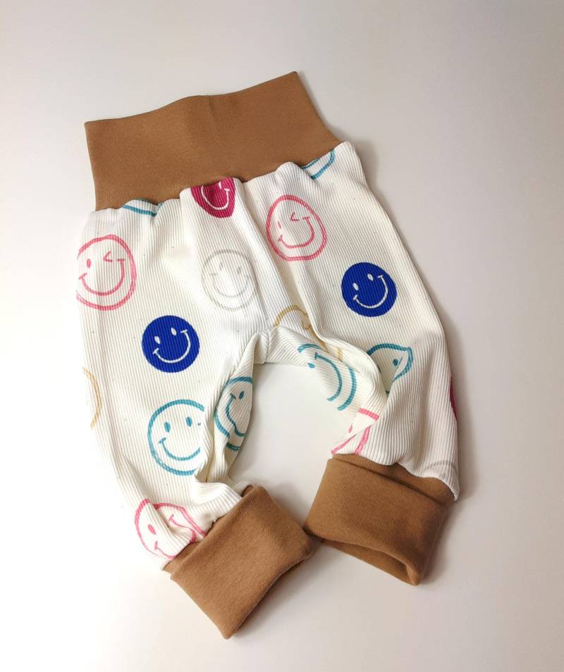 Baby Pumphose Ribjersey Smilys Happy Smile Smily Mitwachshose Babyhose Geschenk Mädchen Junge Babyset Geschenkset von KunterbunteUnikate