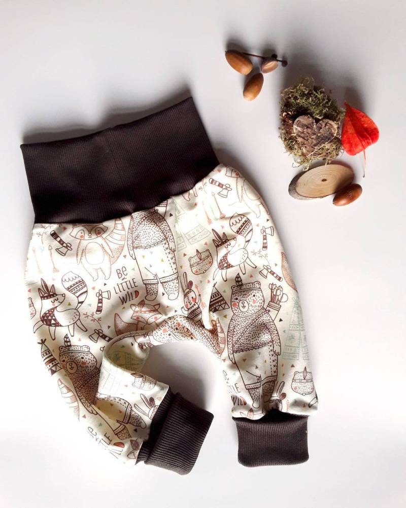 Baby Pumphose Waldtiere Boho Bär Tippi Mitwachshose Tobehose Babyhose Kinderhose Geschenkset Geschenk Geburt Mädchen Junge von KunterbunteUnikate