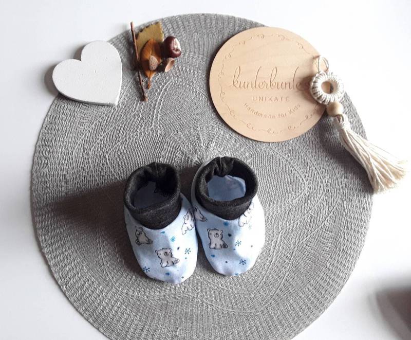 Babyschühchen Eisbär Wintertiere Arktis Babysocken Babyschuhe Baby Erste Schuhe Geschenk Geburt Newborn Babyset Babyshower Erstes Outfit von KunterbunteUnikate