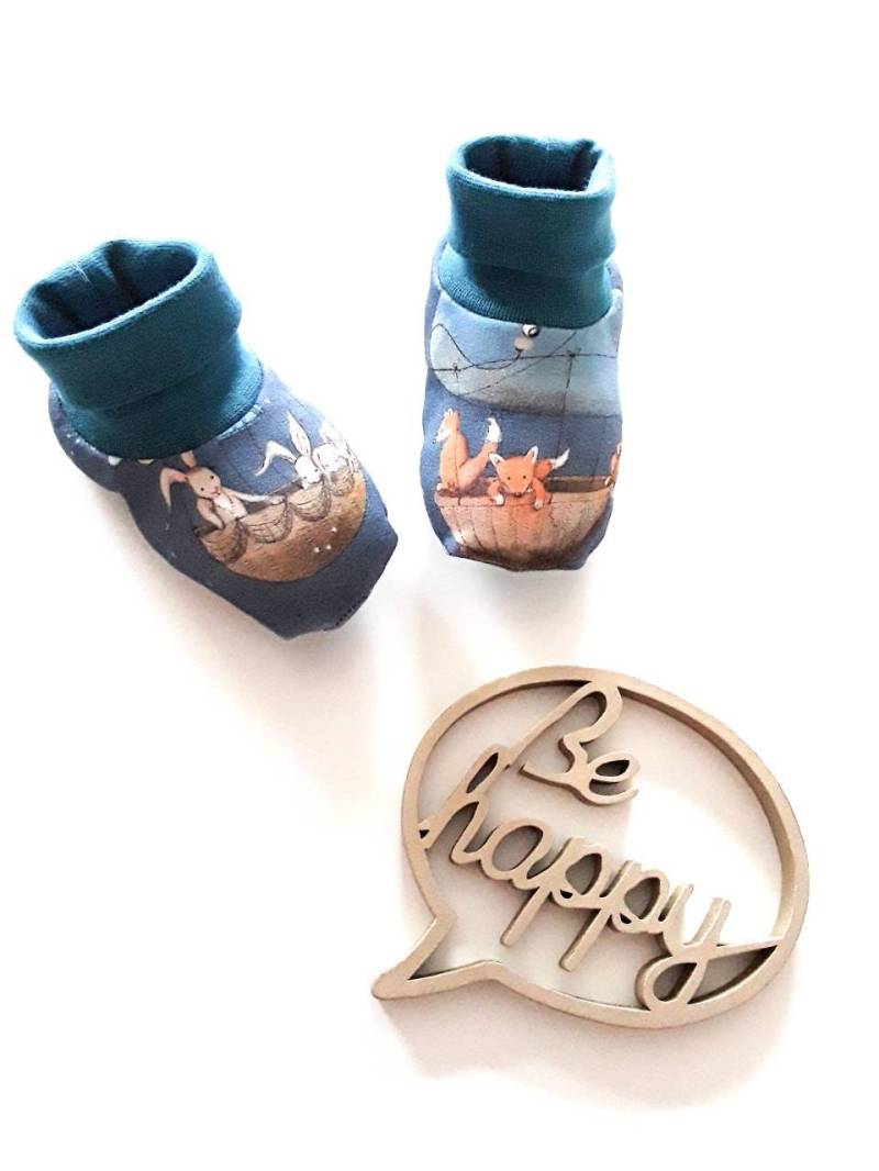 Babyschühchen Waldtiere Fuchs Dachs Babysocken Babyschuhe Baby Erste Schuhe Geschenk Geburt Newborn Babyset Babyshower Erstes Outfit von KunterbunteUnikate