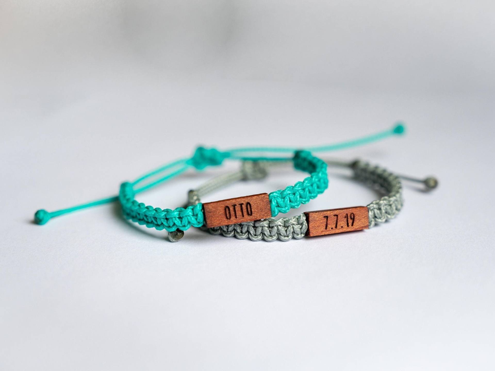 Personalisiertes Redwood Armband Altholz, Verstellbares Makramee, Personalisierter Schmuck, Verschiedene Farben Personalisiertes Redwood Armband Altholz, Verstellbares Makramee, Personalisierter Schmuck, Verschiedene Farben von Kunuku