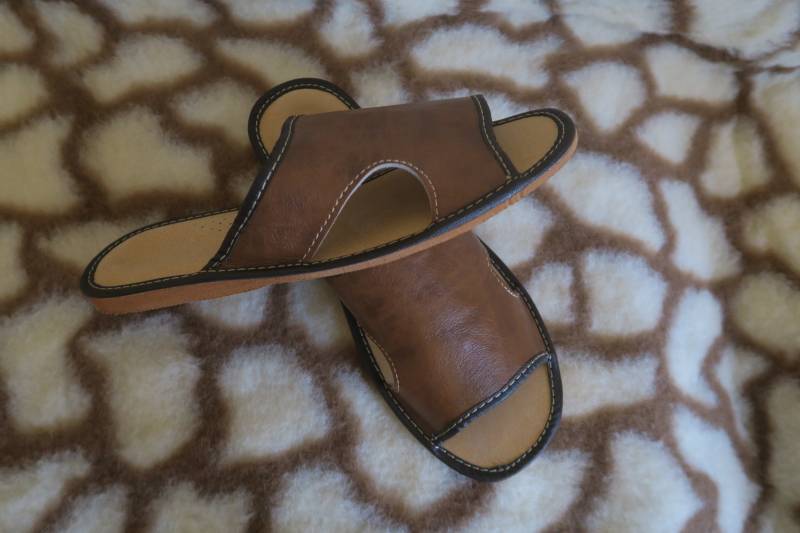 Neue Herren Natürliche Braun Leder Hausschuhe - Väter Geschenk Sommer Mules Flip Flops Weihnachtsgeschenk von Kuoni