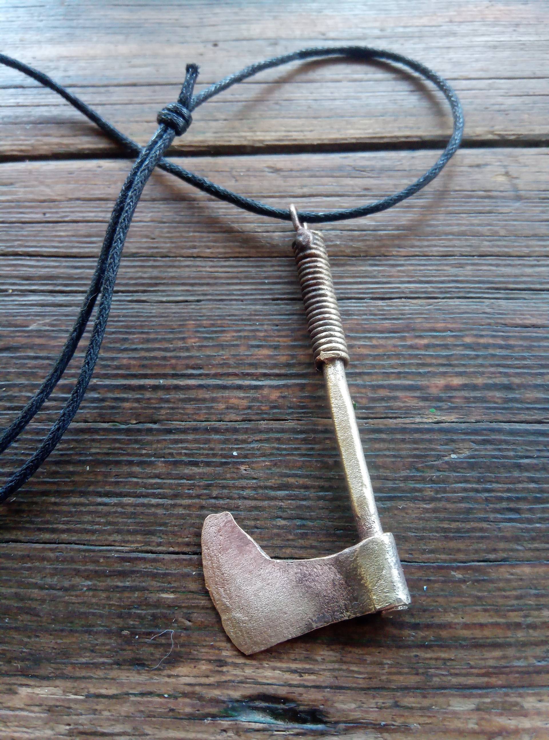 Wikingeraxt Als Kette, Wikingerschmuck, Tomahawk, Germanenschmuck Wikingeraxt Als Kette, Wikingerschmuck, Tomahawk, Germanenschmuck von Kupferknochen