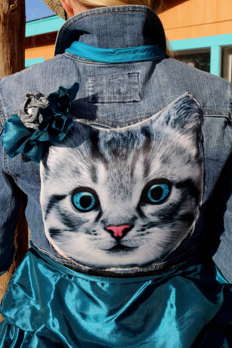 Upcycling "Kittykat Square Dancer" Jacke Kleid Upcycling "Kittykat Square Dancer" Jacke Kleid von KurtyKouture