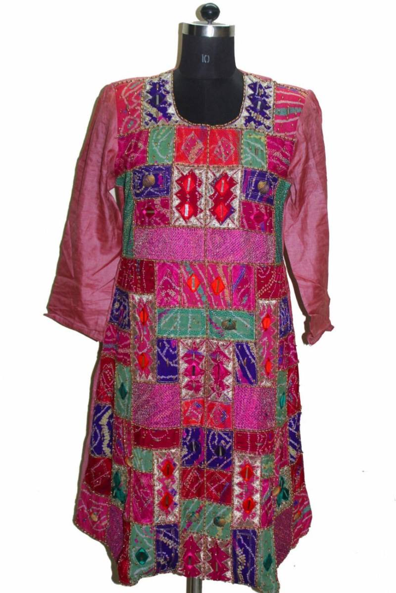 Vintage Antique India Banjara Kurta Elegant Traditional Kameez Beautiful Mirrorwork Handmade Embroidered Work Bandhani Hand Beaded Top Dress von KutchHandikraft