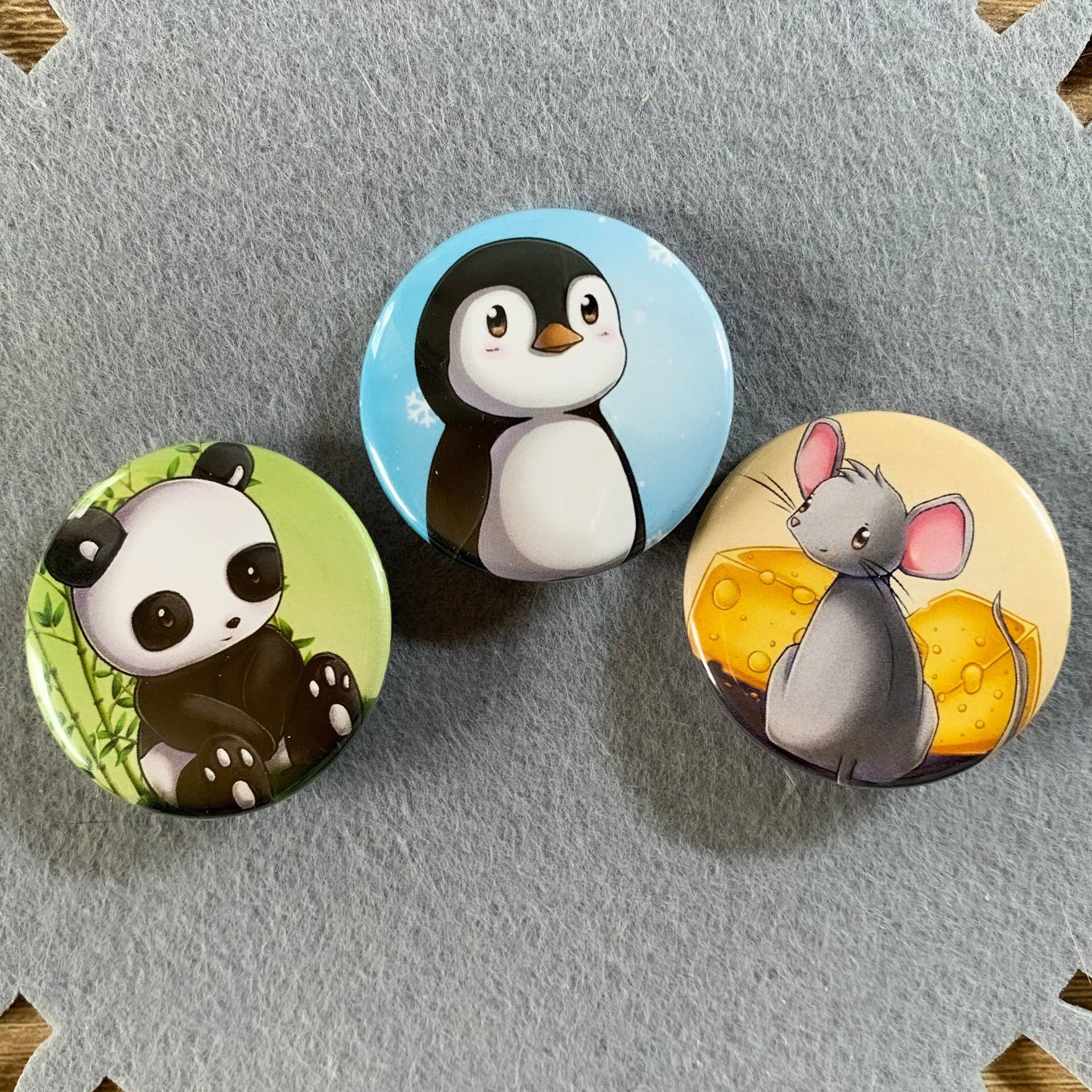 Button Set Tiere Mit Panda, Pinguin & Maus | Anstecker Je 3, 7 cm, Anstecknadel Aus Metall, Kleine Geschenke Kinder Button Set Tiere Mit Panda, Pinguin & Maus | Anstecker Je 3, 7 cm, Anstecknadel Aus Metall, Kleine Geschenke Kinder von KyashisArt