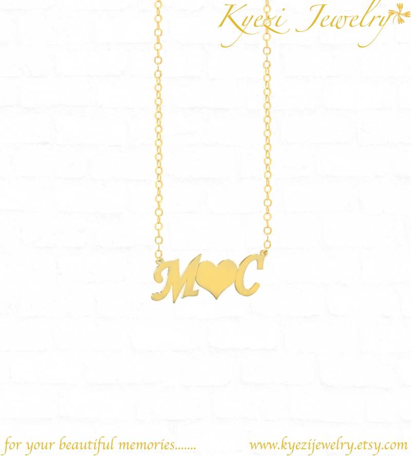 Personalisierte Herz-Paar-Namenskette - Individuelle Wort-Halskette Sterling-Silber-Halskette Personalisierter Name Minimaler Valentinstagsgeschenk Personalisierte Herz-Paar-Namenskette - Individuelle Wort-Halskette Sterling-Silber-Halskette Personalisierter Name Minimaler Valentinstagsgeschenk von KyeziJewelry