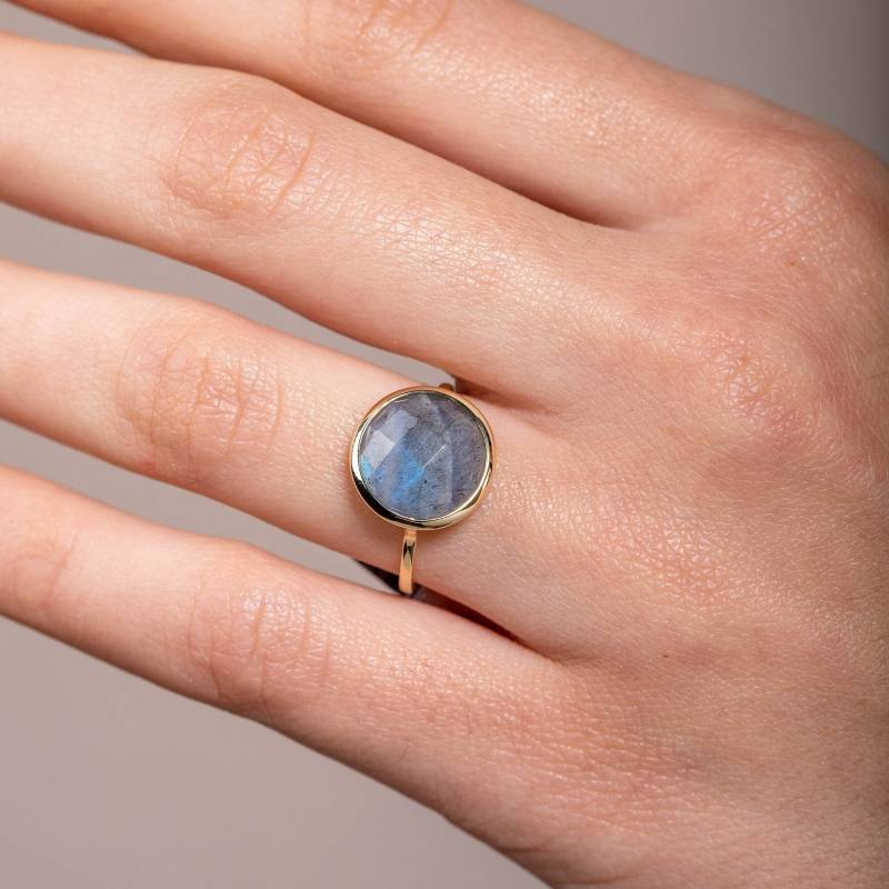 Labradorit Ring 14K Gold Für Frauen - Kyklos Schmuck Lünette Grau Stein Stapelring Gr00007 von KyklosJewelry