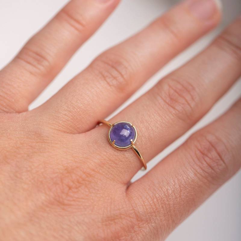 14K Gold Tansanit Ring Stapeledelstein Verlobungsring Gr00525 von KyklosJewelry