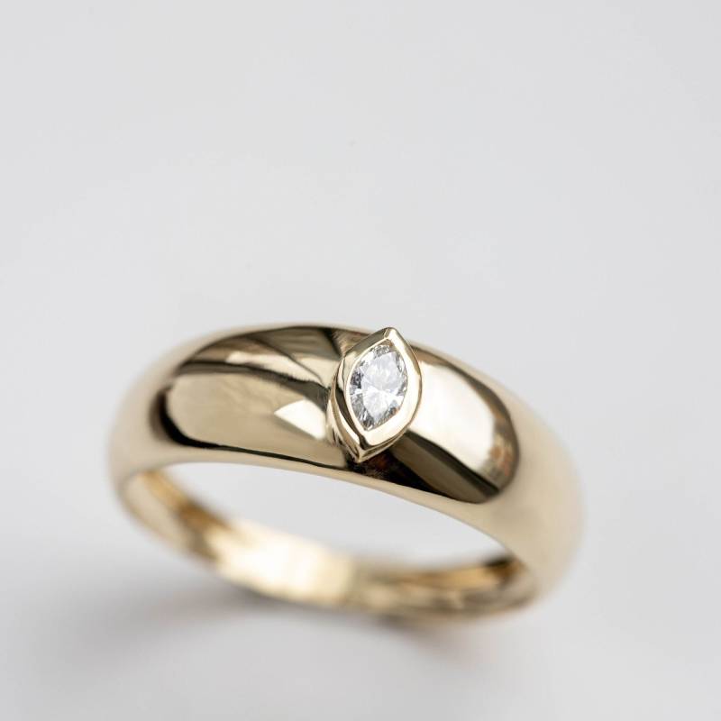 14K Gold Diamant Dome Ring Marquise Lünette Statement Ring Gr00370 von KyklosJewelry