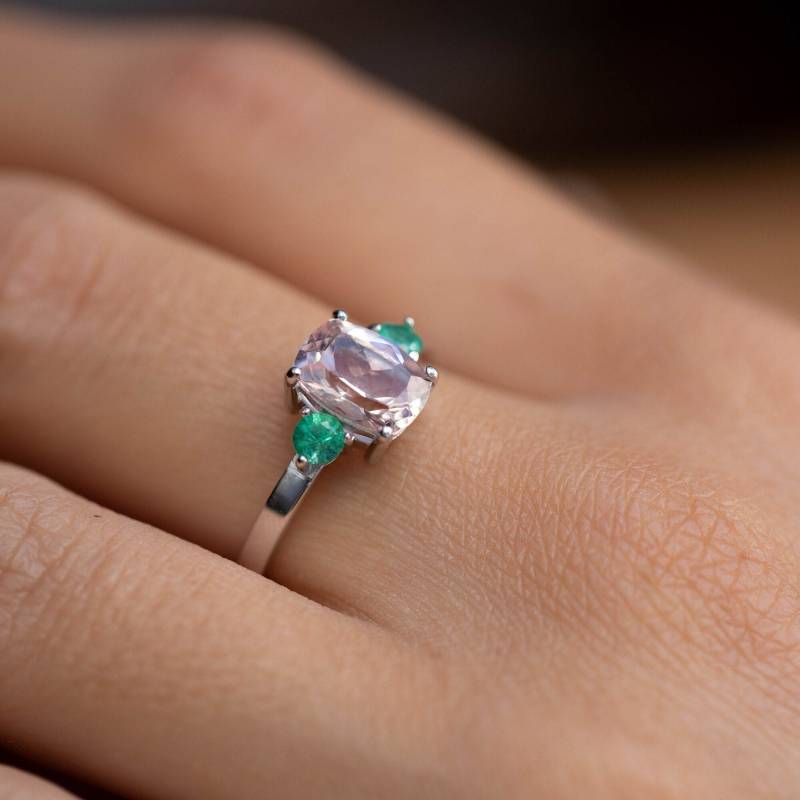 Morganit Smaragd Ring 14K Weißgold Verlobung - Rosa Edelstein Statement Im Kissenschliff Jubiläumsgeschenk Gr00363 von KyklosJewelry
