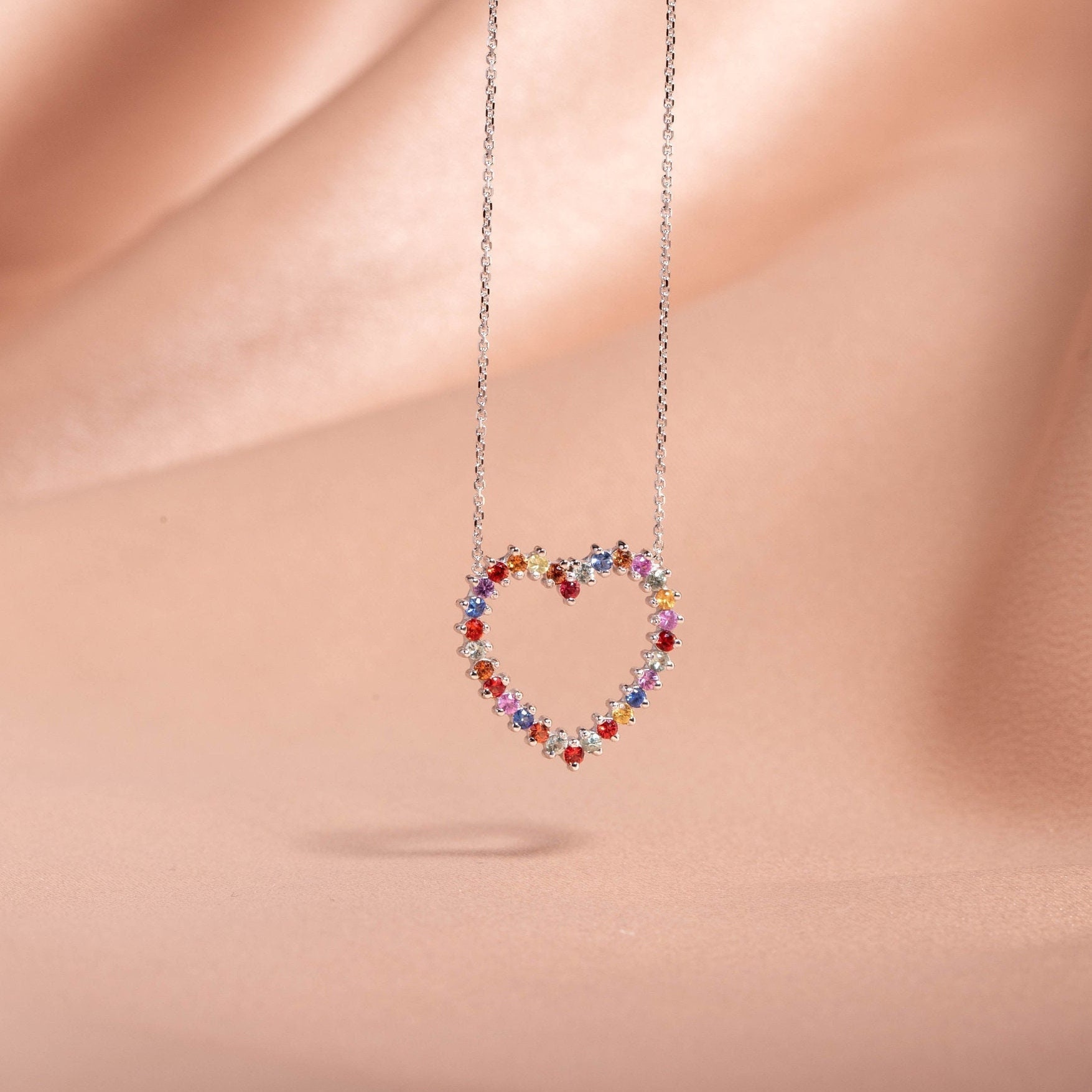 Regenbogen Saphir Herz Halskette 14K Gold Natürlich Für Frauen - Jubiläumsgeschenk Sie Multicolor Saphire Gn00158 von KyklosJewelry