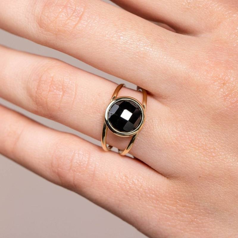 Schwarze Onyx Doppelband Ring 14K Solid Gold Für Frauen Echte Moderne Kyklos Schmuck Gr00010 von KyklosJewelry