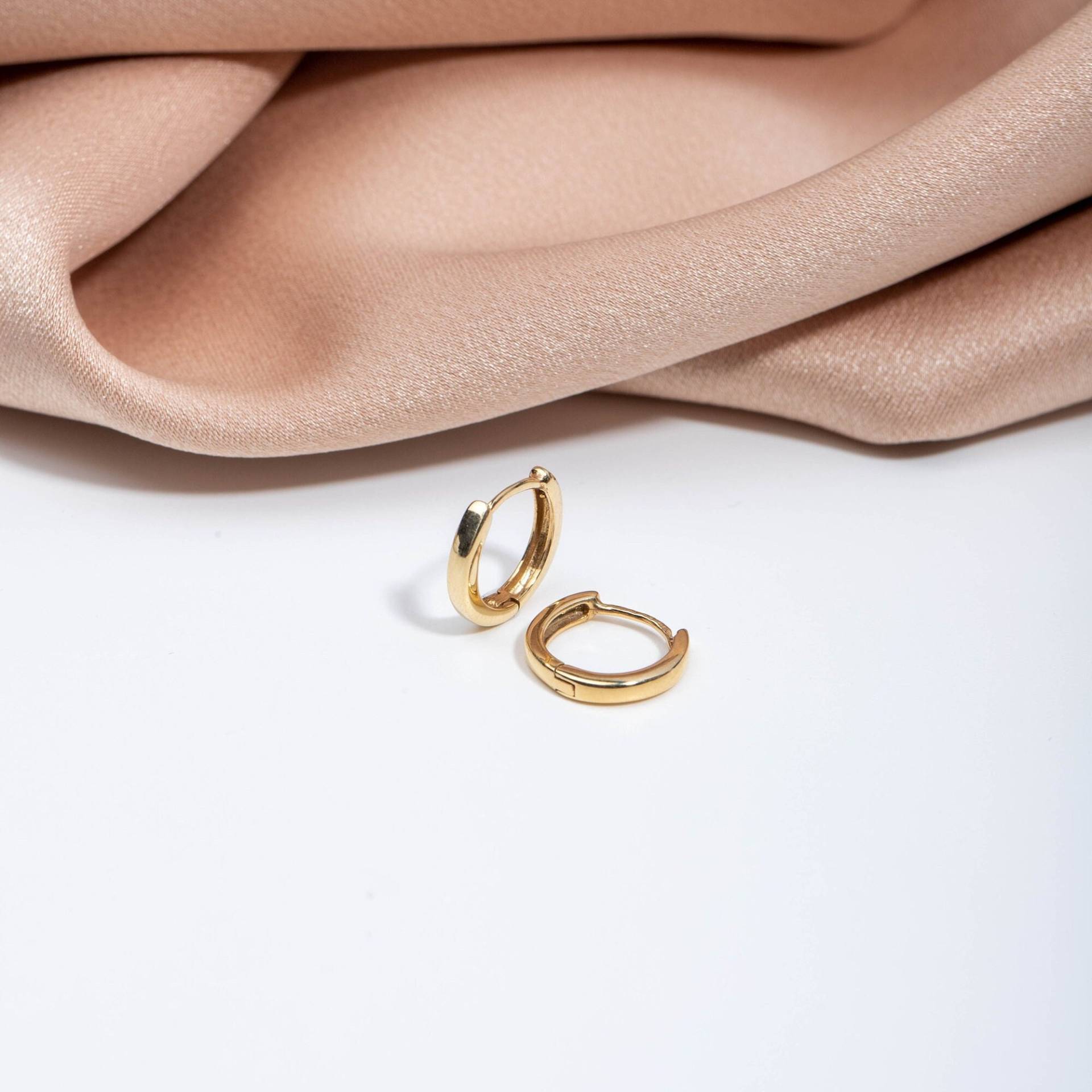 Winzige Flache Creolen 14K Solid Gold Klein - Second Hole Für Frauen Geburtstagsgeschenk Ge00130 von KyklosJewelry