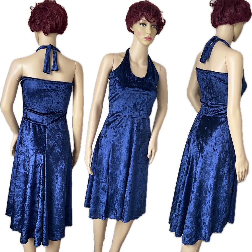 Samtiges Tangokleid in Mittlerer Bis Großer Größe Samtiges Tangokleid in Mittlerer Bis Großer Größe von KymmeKreations