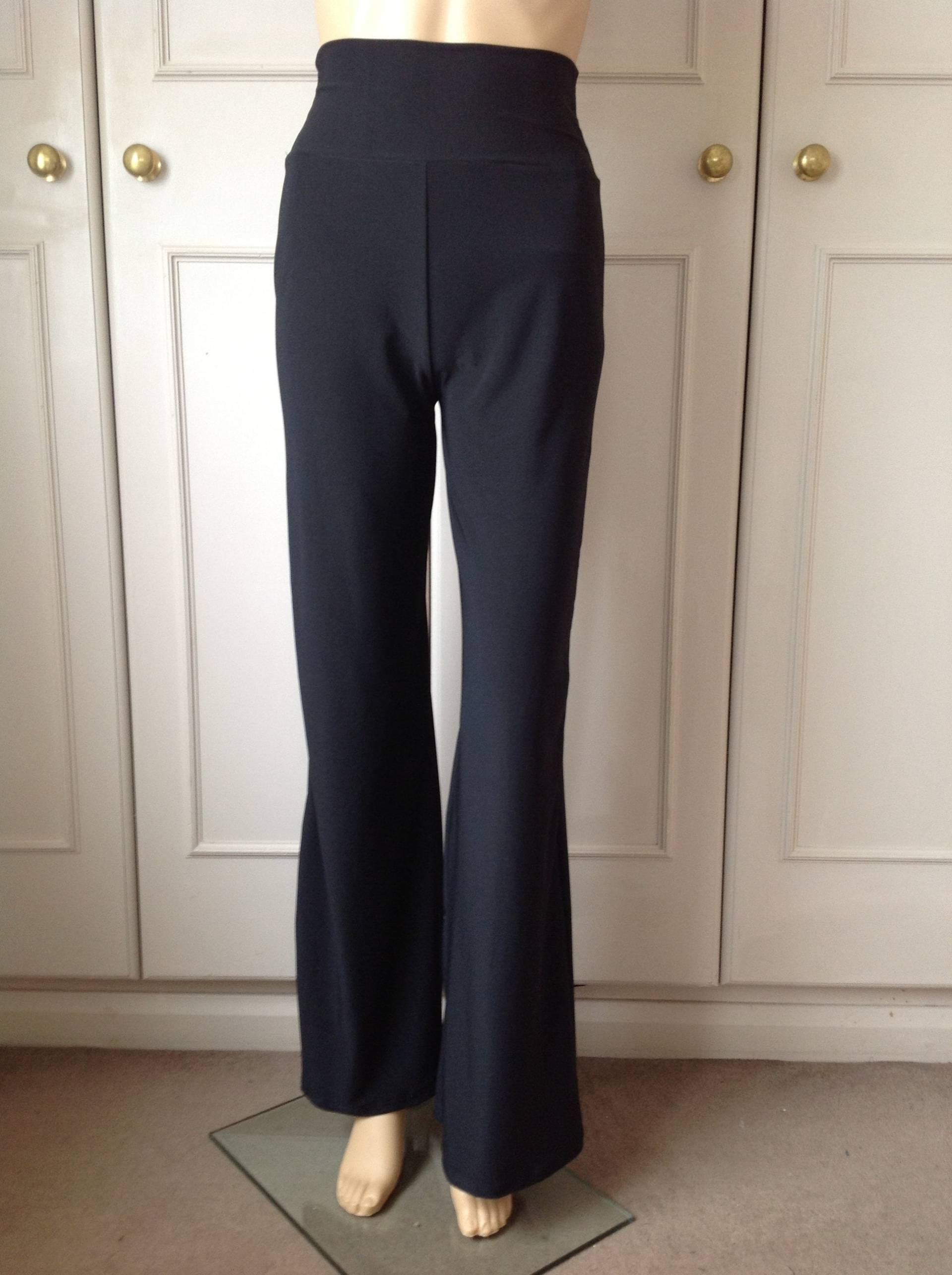 Schwarze Hose Mit Weitem Bein Mehrere Größen Schwarze Hose Mit Weitem Bein Mehrere Größen von KymmeKreations