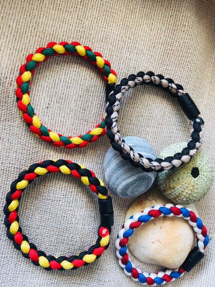 Benutzerdefinierte Paracord Geflochtenarmband, Gewebte Armbänder Benutzerdefinierte Paracord Geflochtenarmband, Gewebte Armbänder von Kynayswonders