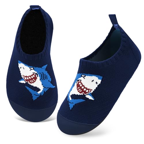 Kyopp Kinder Hausschuhe Junge Mädchen Pantoffeln Aquaschuhe Atmungsaktive rutschfest Barfussschuhe Slipper Kindergarten Unisex (Hai Dunkelblau 24/25 EU) von Kyopp