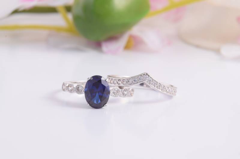 14K Solide Weißgold Eheringe Set, Blauer Saphir Art-Deco-Trauringe Verlobungsringe Versprechen Ringe Set von KzKJewel