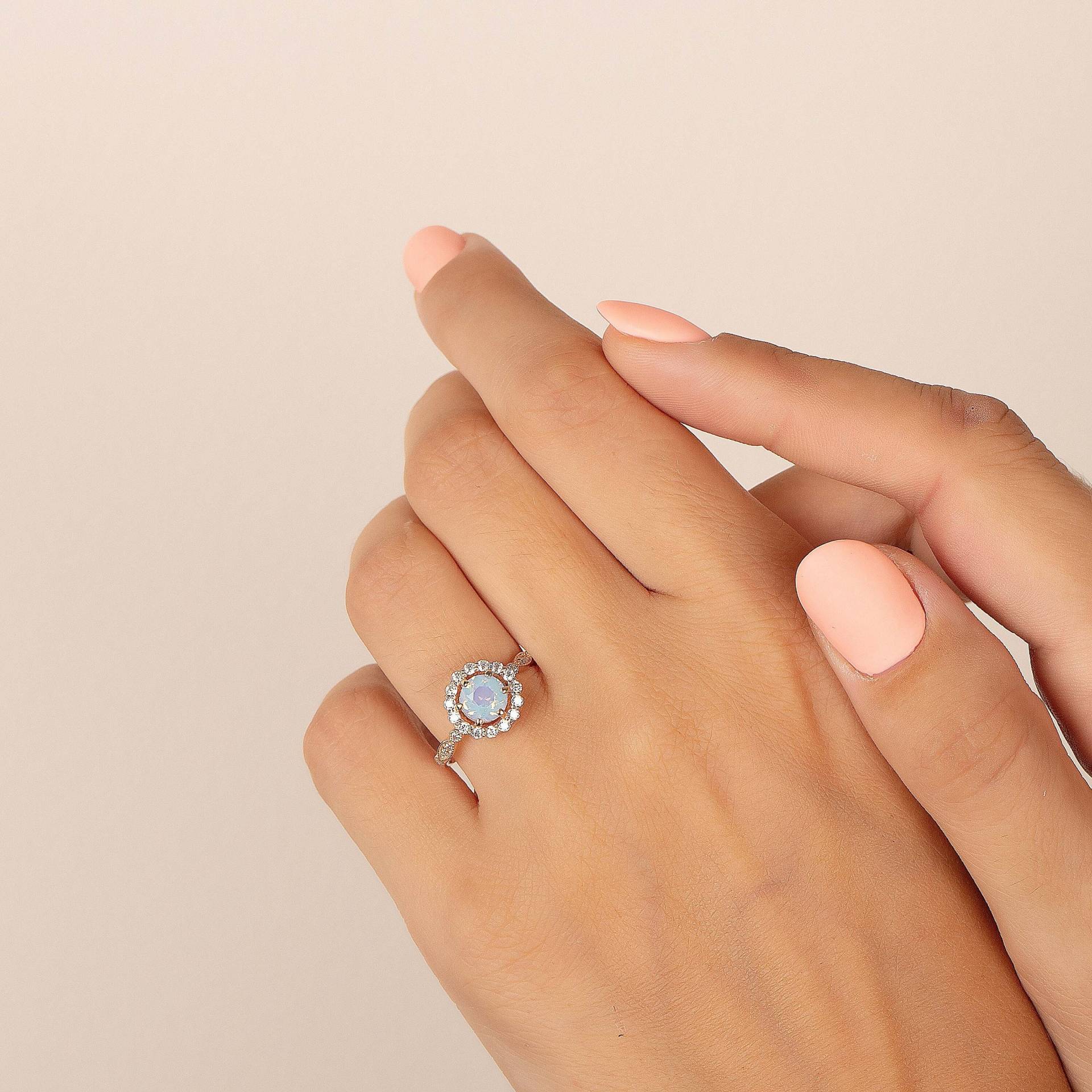 Art-Deco-Halo-Mondstein Versprechensring Für Sie, Vintage-Stil Halo Mondstein Verlobungsring, Statement-Ring, Edelstein-Geburtssteinring Sie von KzKJewel