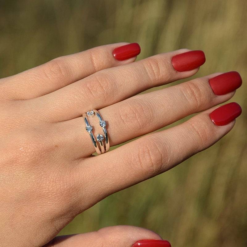 Einzigartiger Sterling Silber 4 Stein Mutterring, Benutzerdefinierte Mama Ring, Personalisierte Familienringe, Einzigartige Familienring von KzKJewel