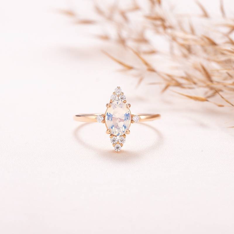 Frauen Mondstein Statementring, Einzigartige Ovale Verlobungsring, Versprechen Ring, Jahrestag Brautring Geschenk Für Sie von KzKJewel